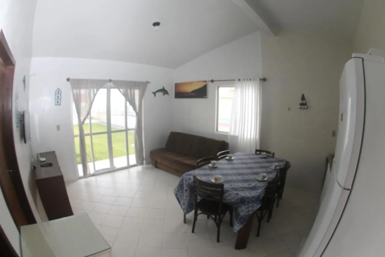 Bruno Klemtz Beachfront Villa: Seaside Oasis with Private Lawn Bombinhas Brazil